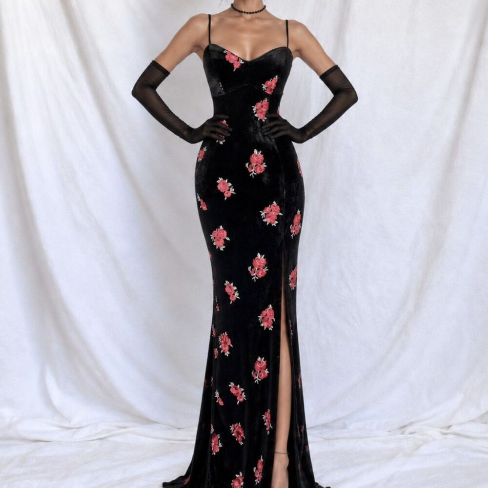 Vintage Black Floral Embroidered Velvet Side Slit Bodycon Maxi Prom Dress Size S